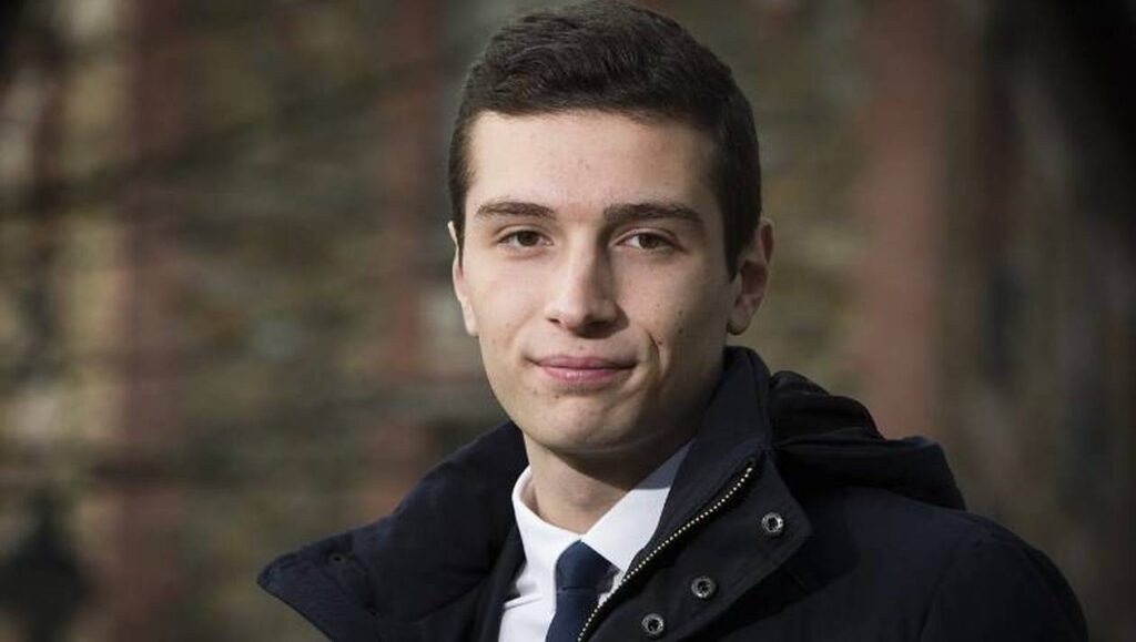 Jordan Bardella âge, Taille, Couple, Vie Privée, Salaire, Compagnon