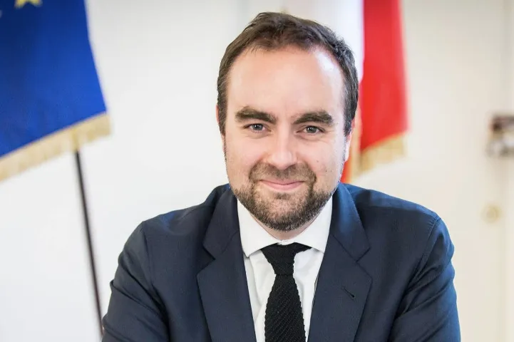 Sébastien Lecornu Son Compagnon